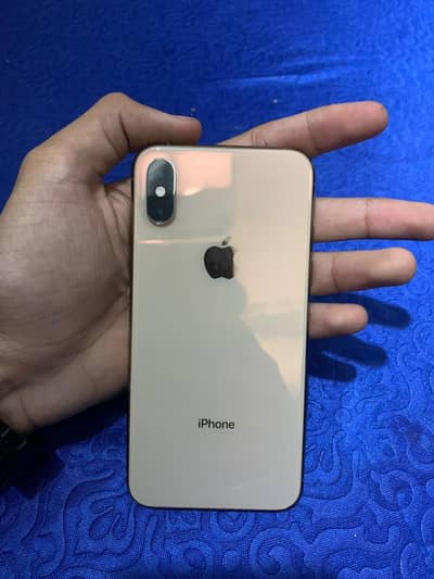I phone Xs (non pta) Rs:40000
