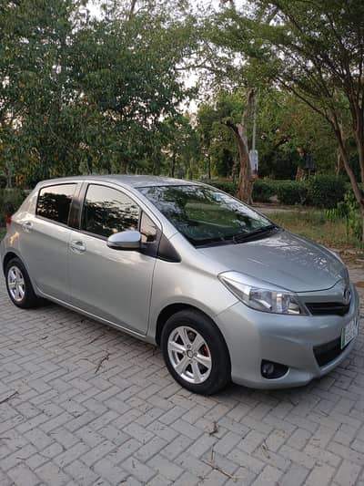 Toyota Vitz 2013 total jenion