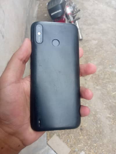 Tecno spark 4