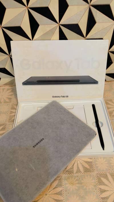 Galaxy tab S8 128, with box origanl S pen & cover