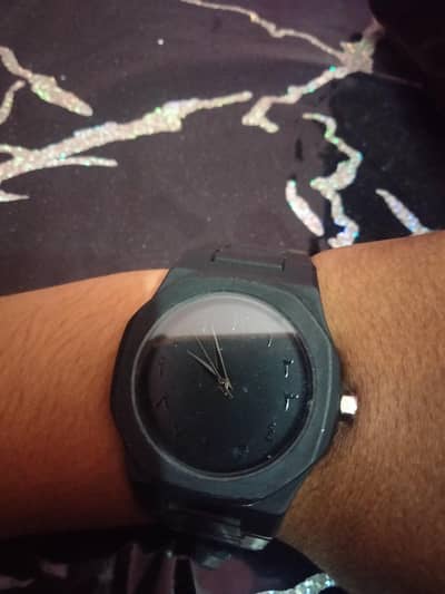 aura watch