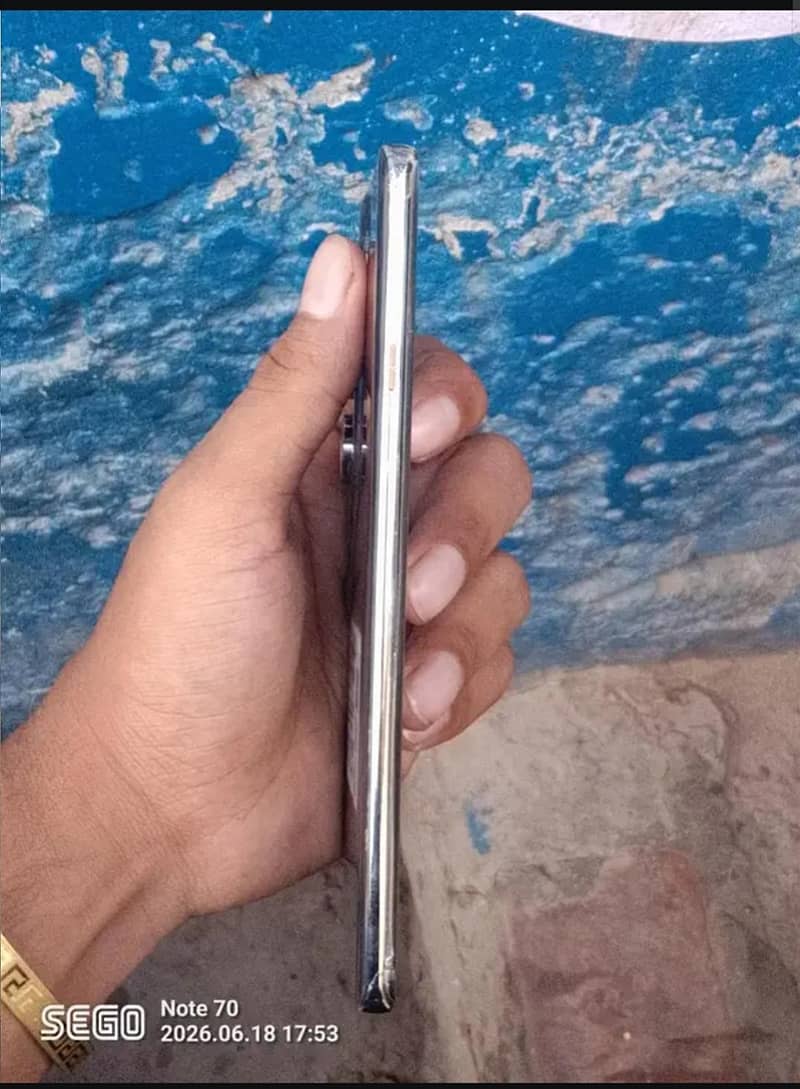 Tecno CAMON 40 Pro 2