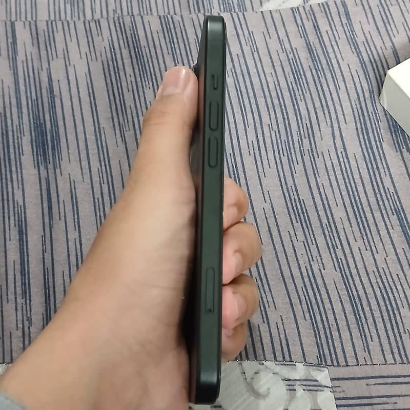 Apple iPhone 15 2