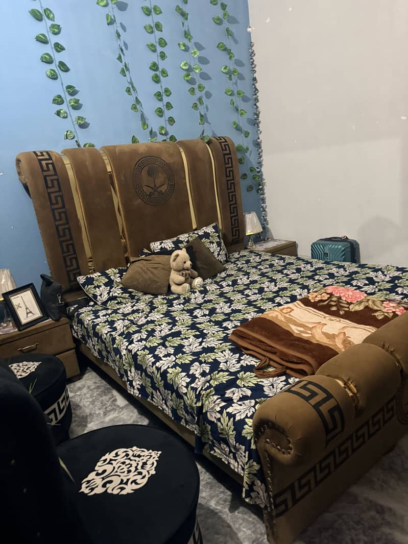 Bed set 2side tables dressing table 1