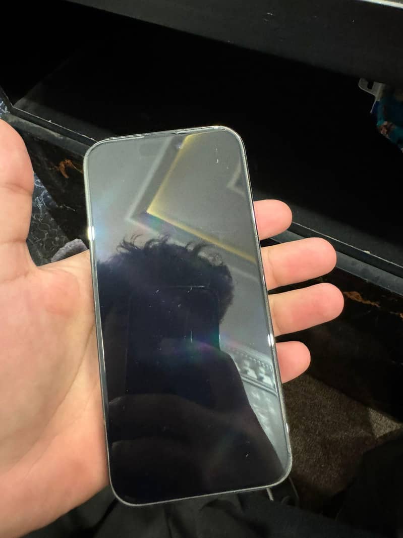 Apple iPhone 15 Pro 3