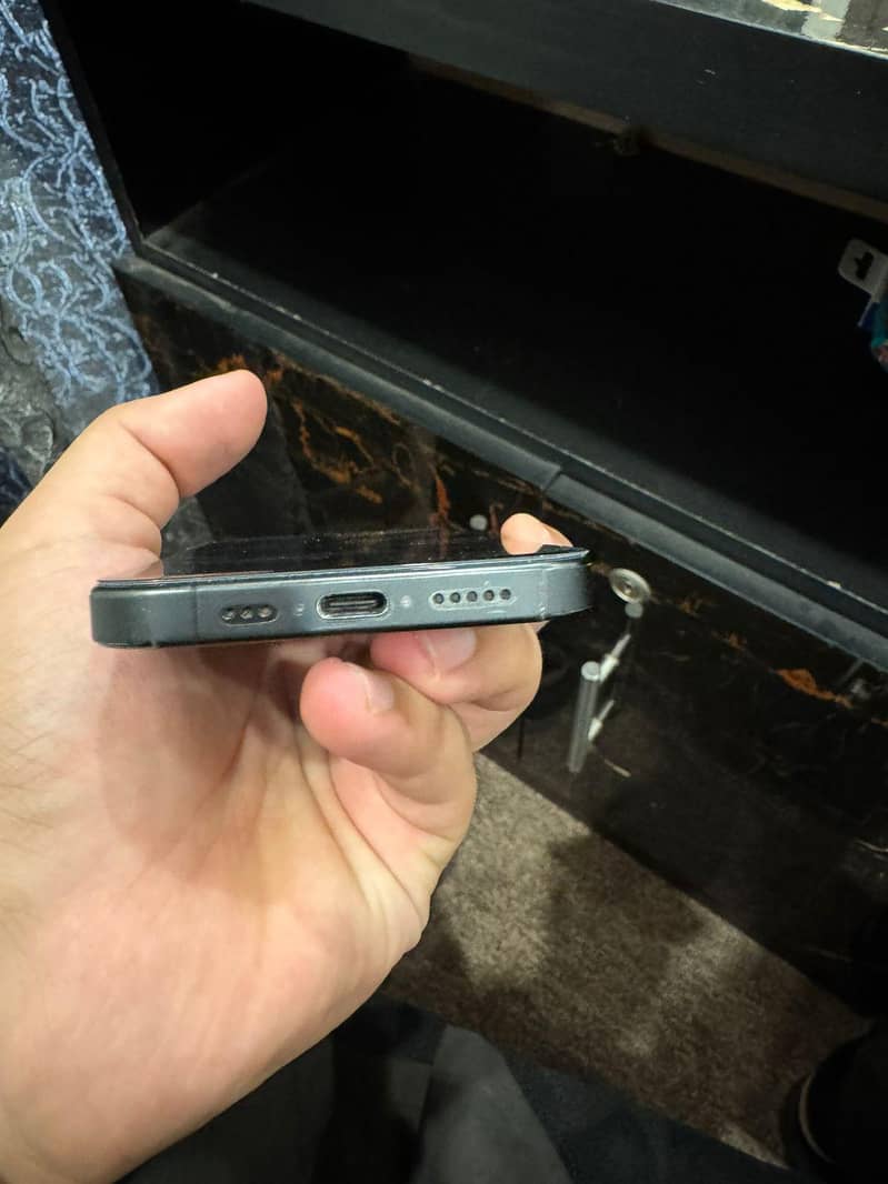 Apple iPhone 15 Pro 5