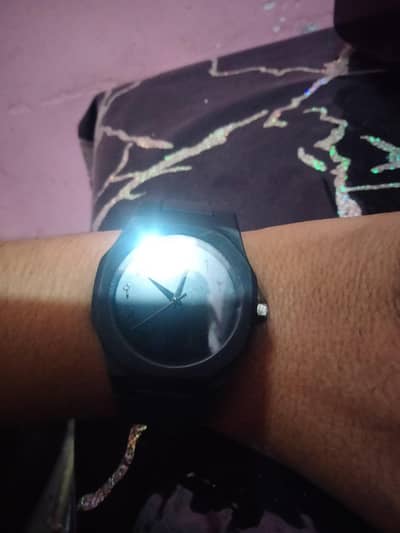 aura watch