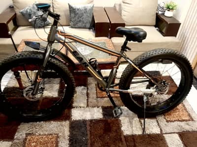 Ear bicycle fat tyre condition slightly used tire condition new