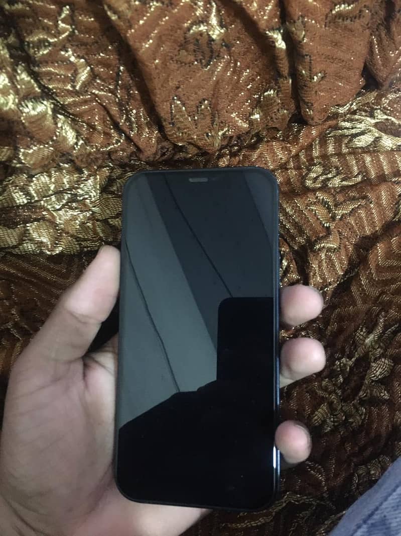 Apple iPhone 12 1