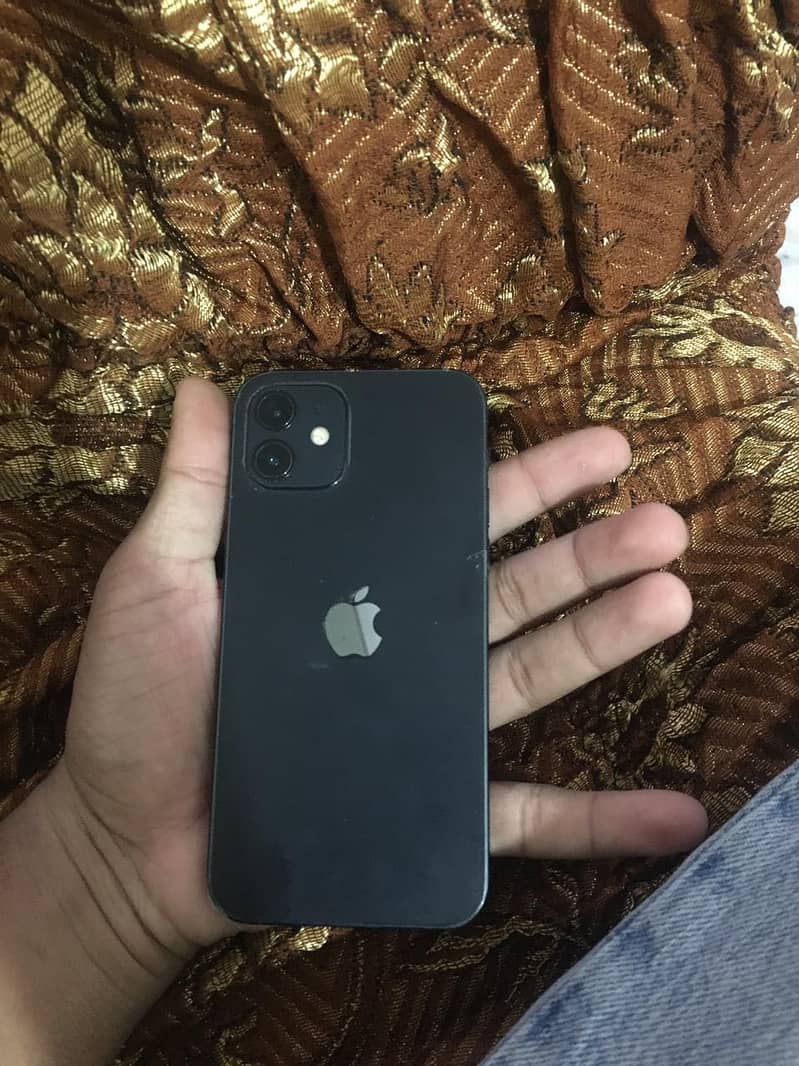 Apple iPhone 12 3