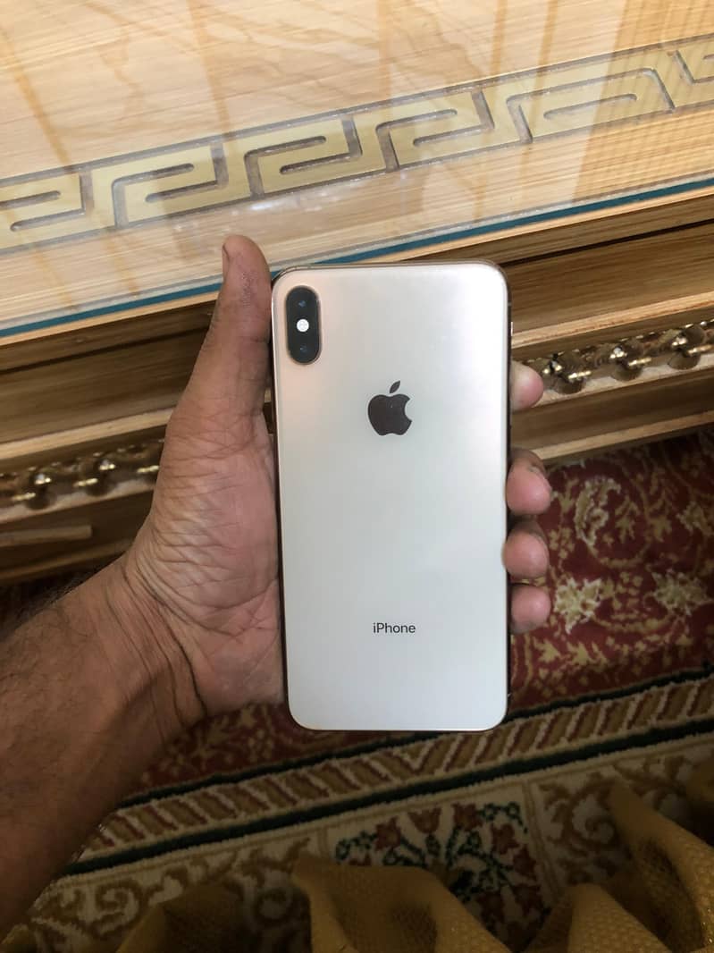 Apple iPhone XS Max 0