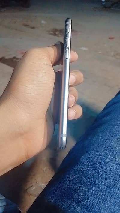 Apple iPhone 6S