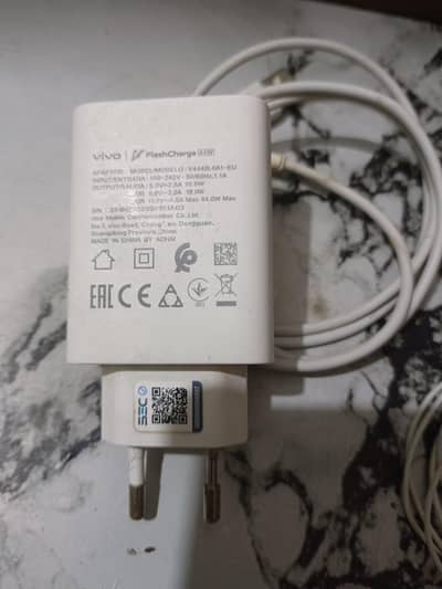 vivo v23 5g organal adapter, cable and handphone