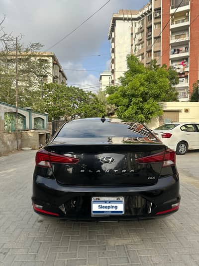 Hyundai Elantra 2021