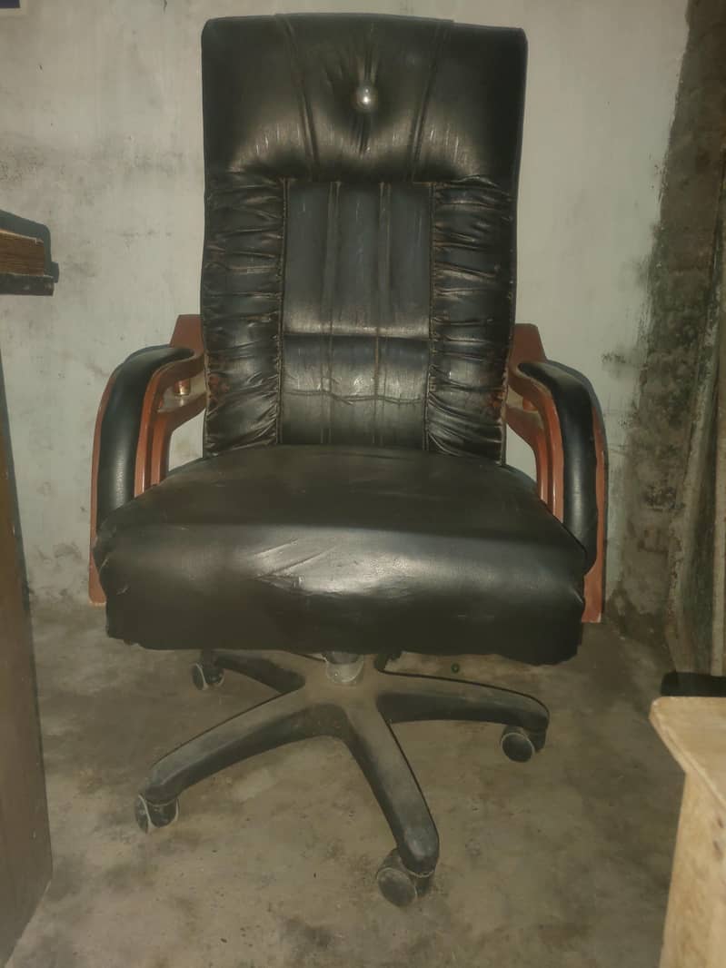executive chair 0