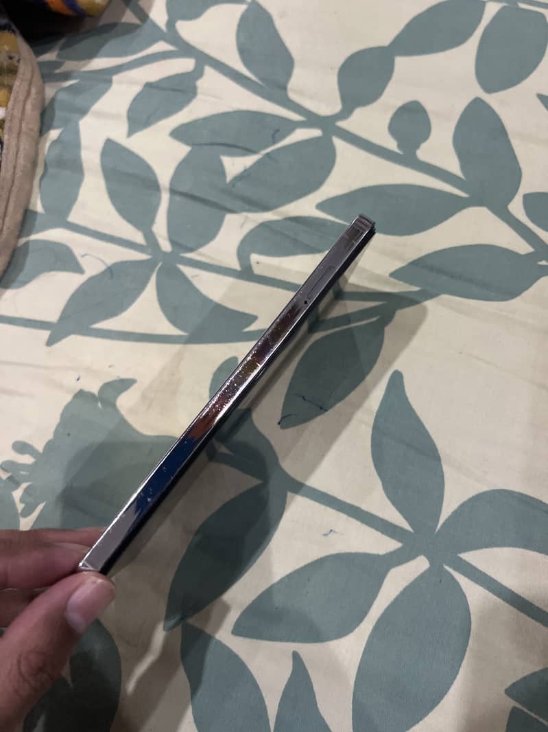 Tecno CAMON 20 8-256gb 1