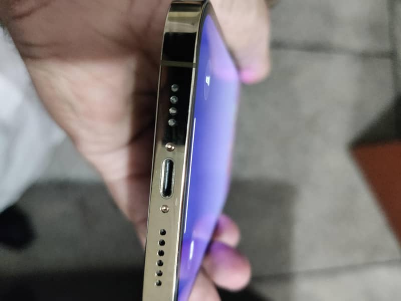 Apple iPhone 12 Pro Max 3