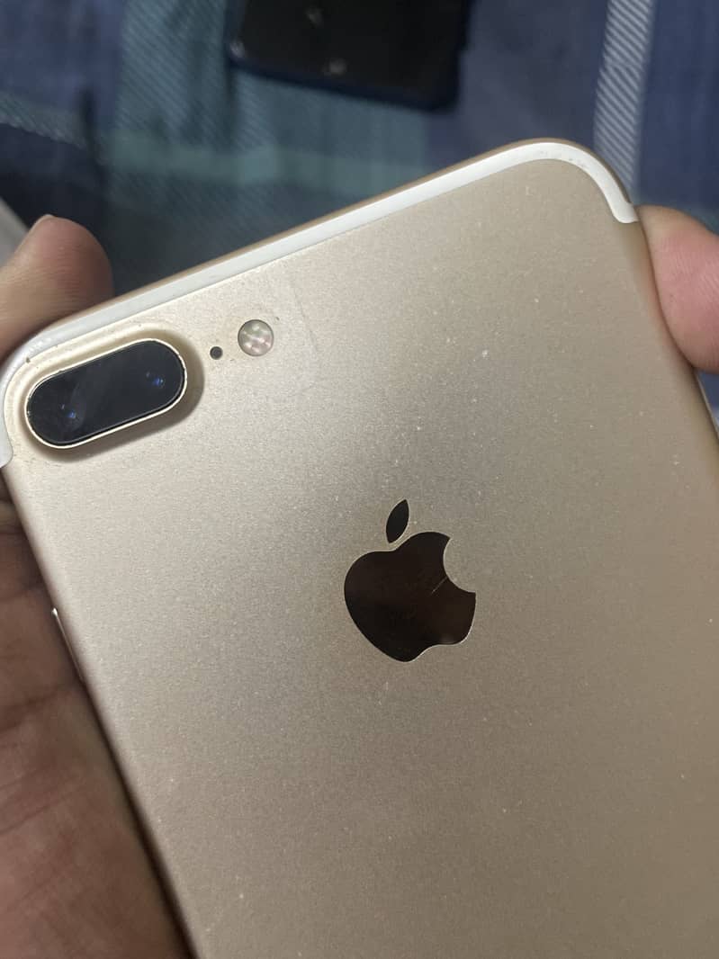 Apple iPhone 7 Plus 1
