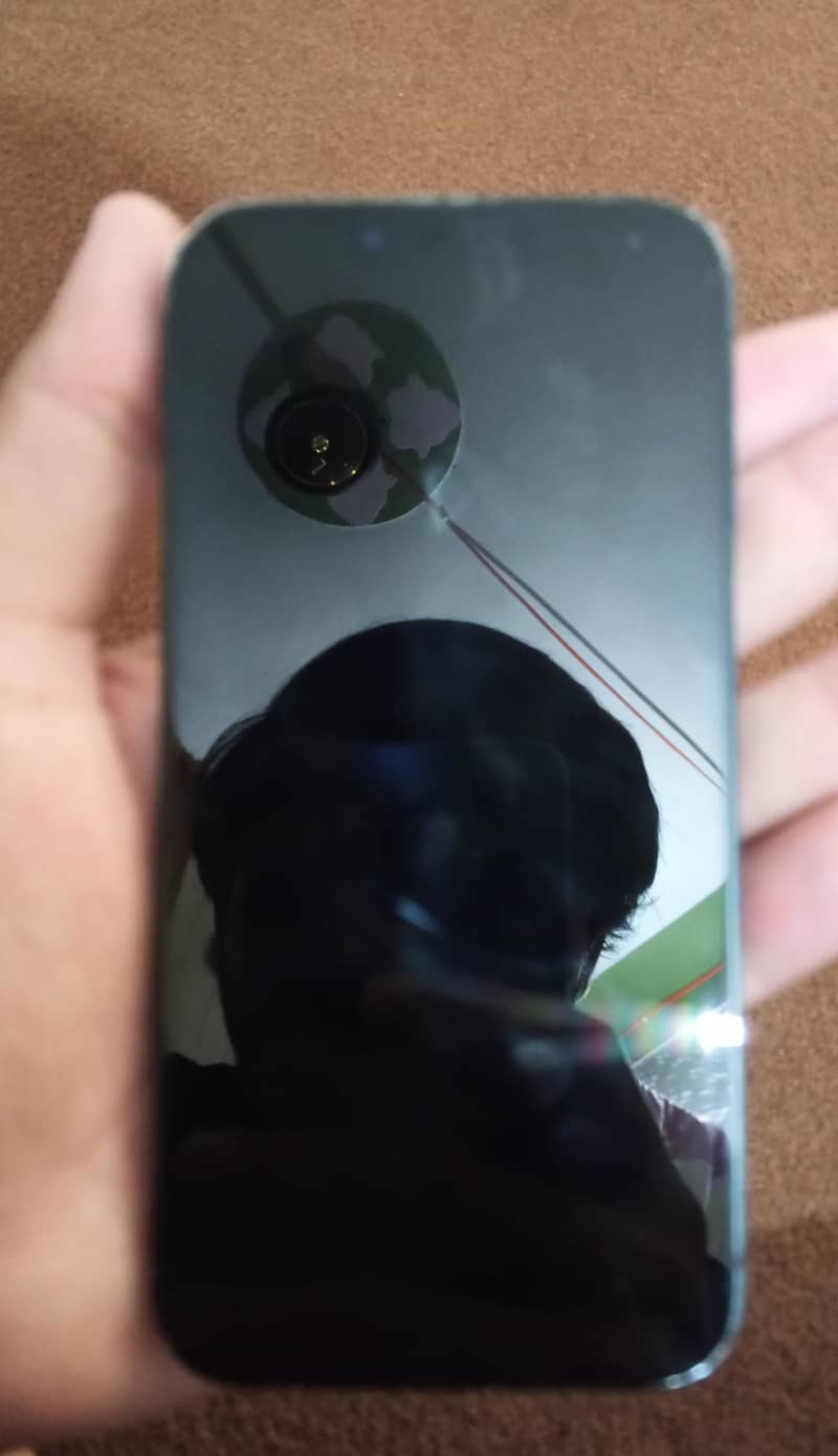 Apple iPhone 13 2