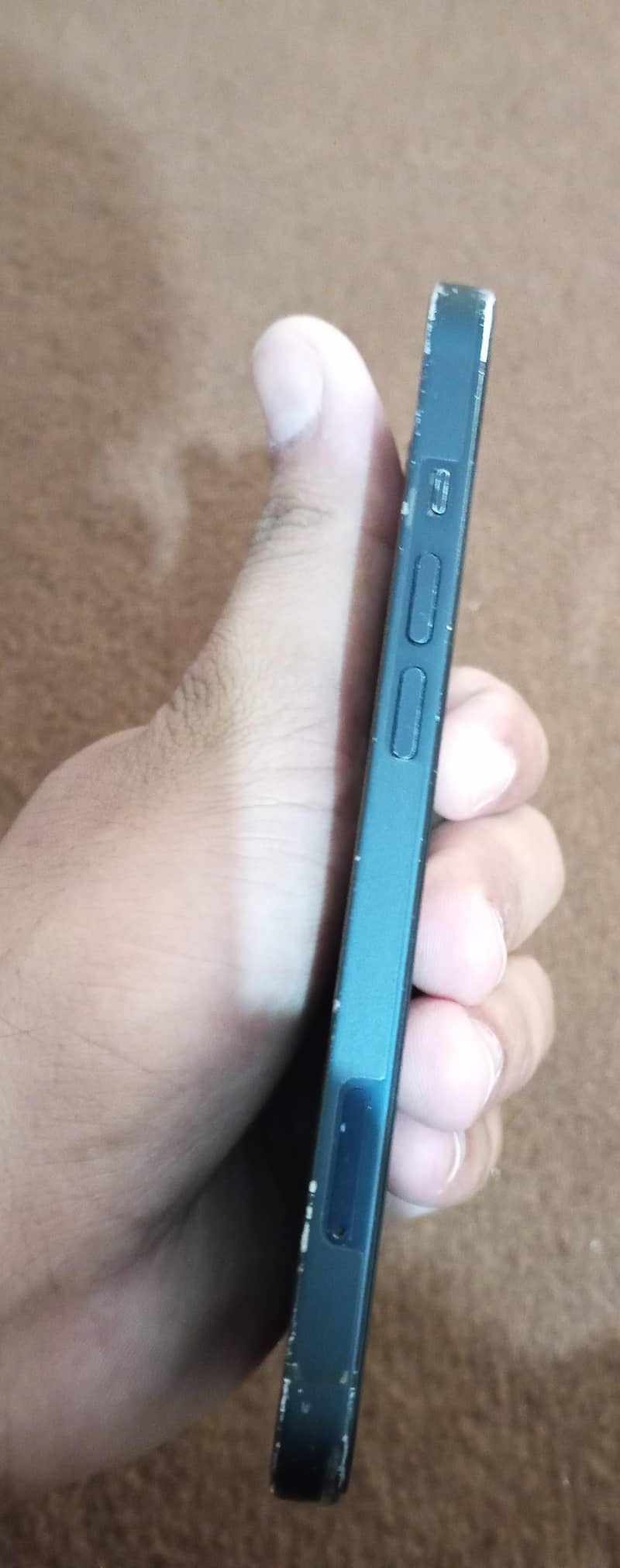 Apple iPhone 13 5