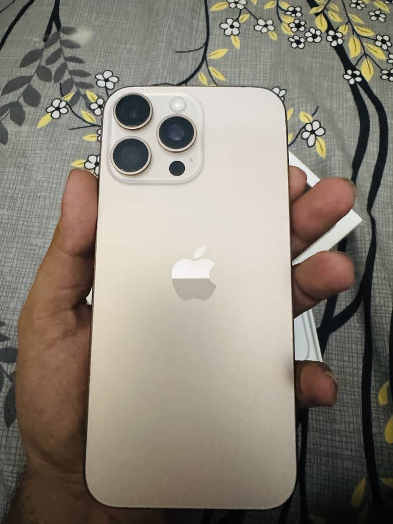 Apple iPhone 16 Pro Max 5
