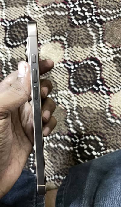 iPhone 16 Pro Max 256GB Desert Titanium JV | 92% Battery Health