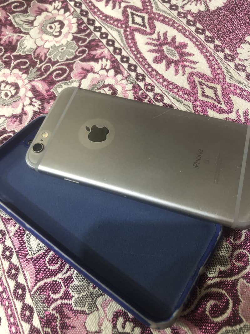 Apple iPhone 6S 1