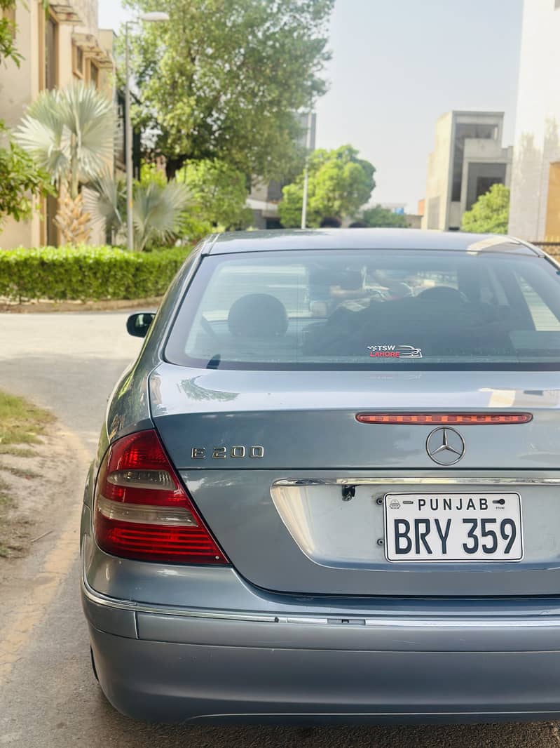 Mercedes E Class 2004 1