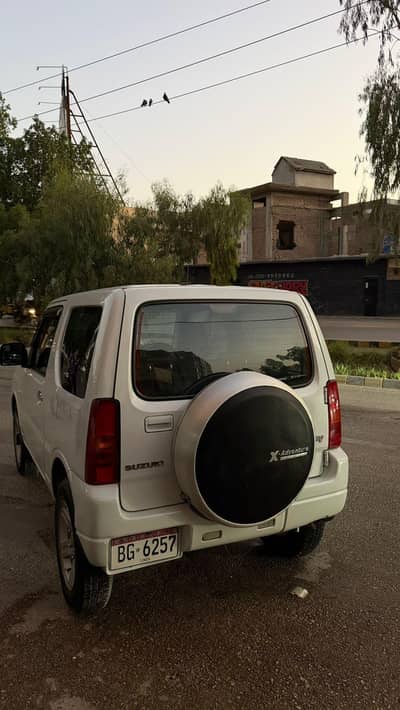 Suzuki Jimny 2012