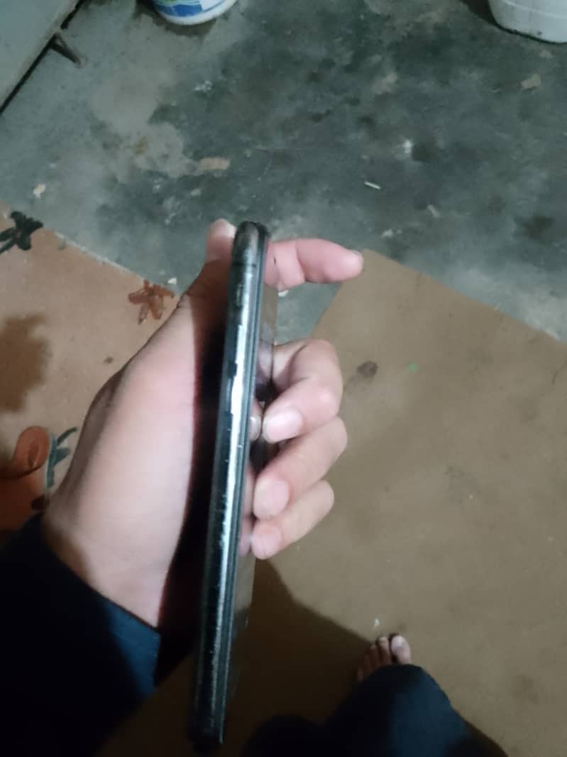 Apple iPhone X 5