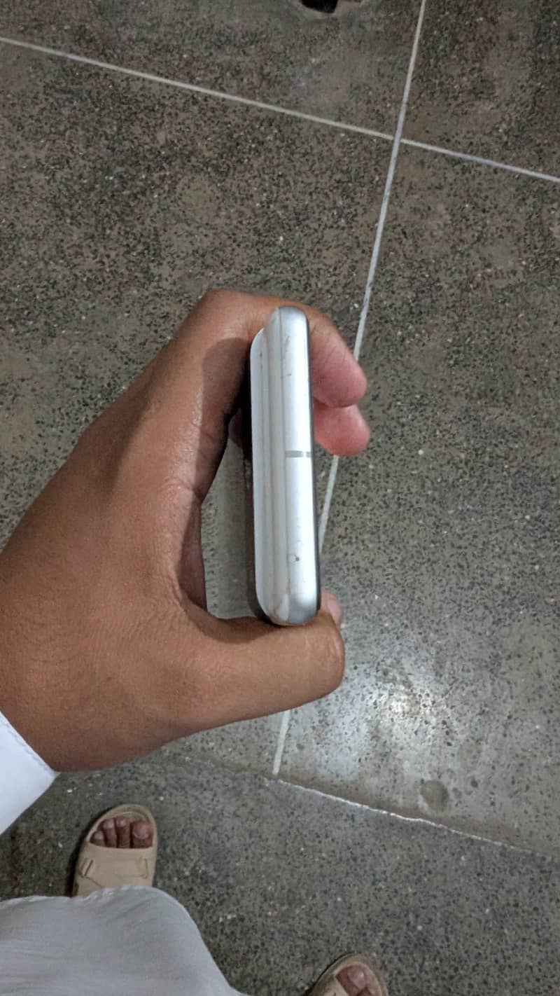 Google Pixel 7 4