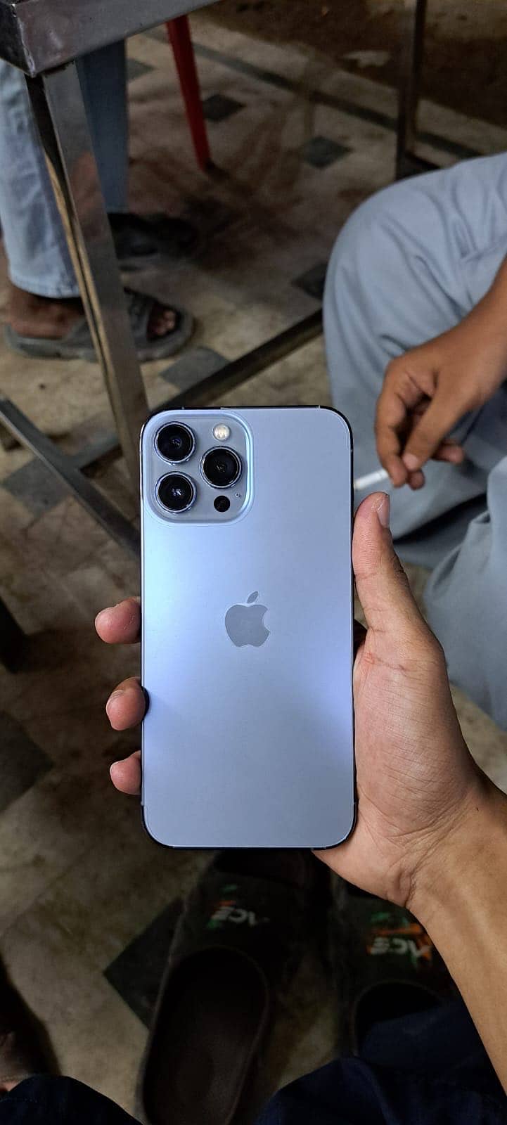 Apple iPhone 13 Pro Max 1