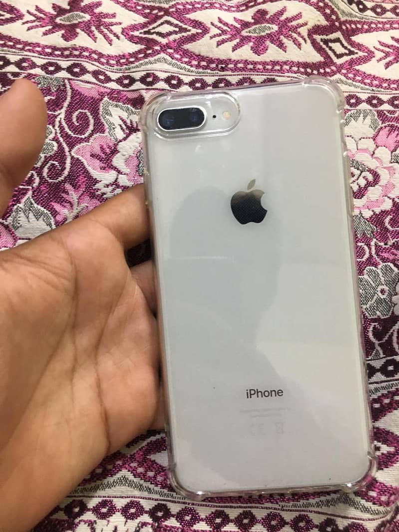 Apple iPhone 8 Plus 0