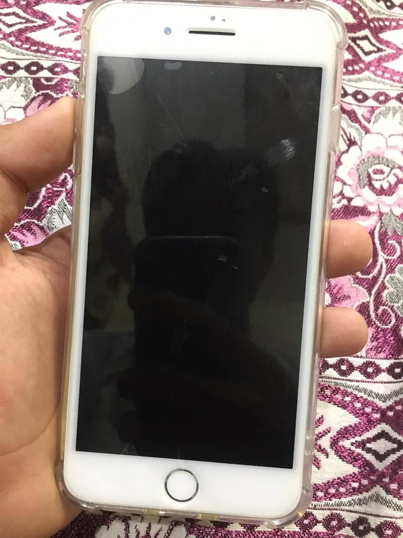 Apple iPhone 8 Plus 1