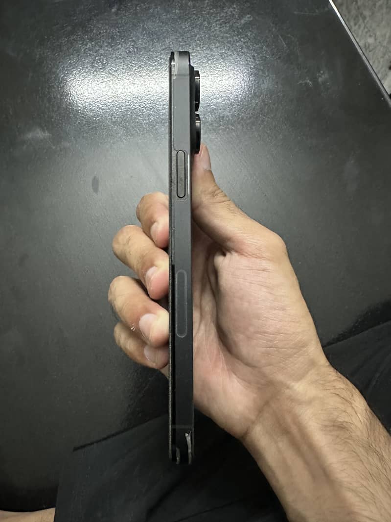 Apple iPhone 14 Pro Max 1