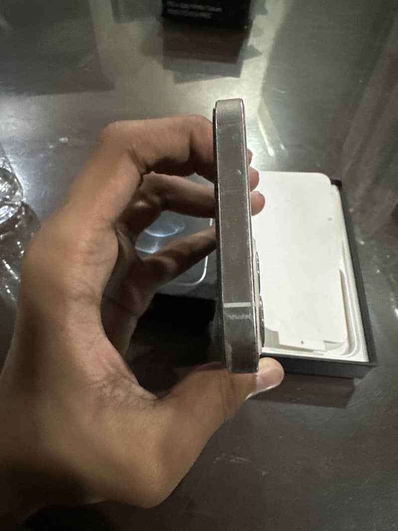 Apple iPhone 12 Pro 4