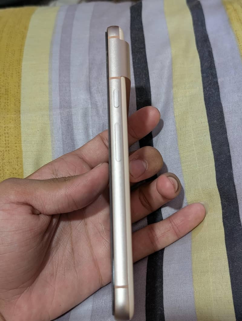 Google Pixel 8 2