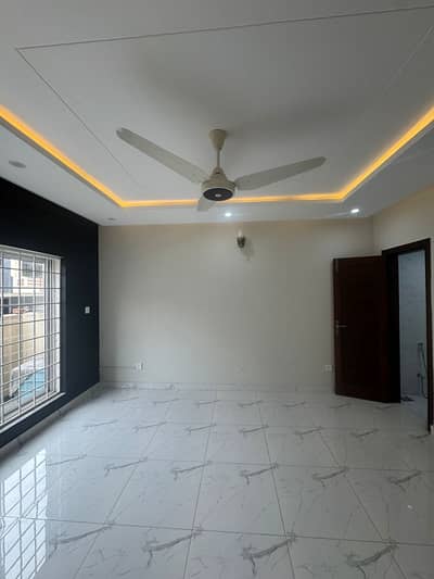 7 mrla brand new upper portion with gas for rent in Usman block