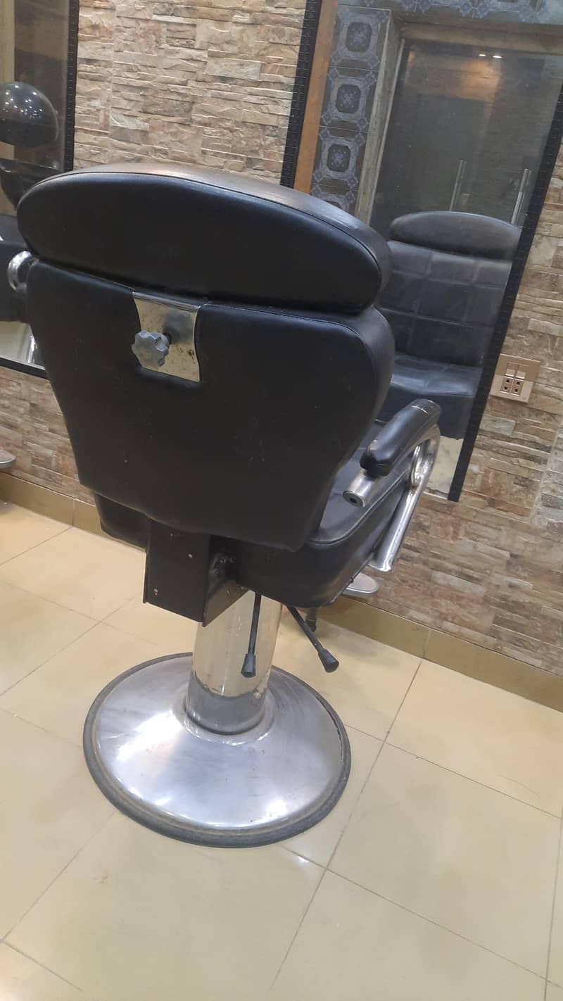 Saloon Chairs 4