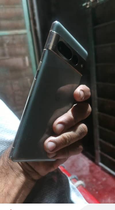 pixcel 7pro12gb128 aprove green color dot and line crack