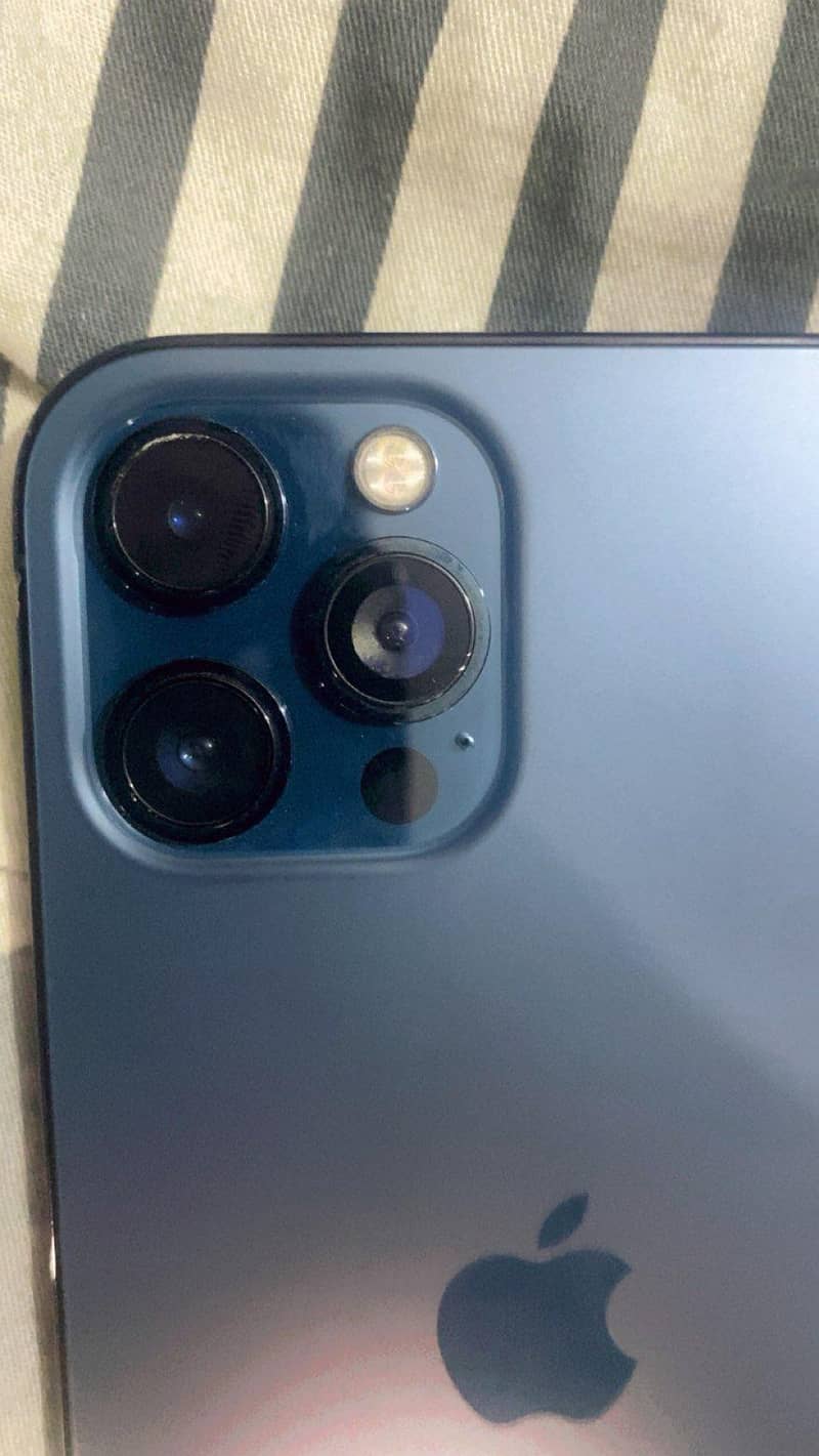 Apple iPhone 12 Pro Max 1