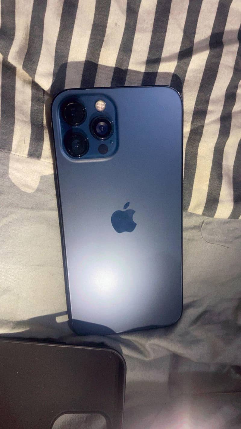 Apple iPhone 12 Pro Max 3