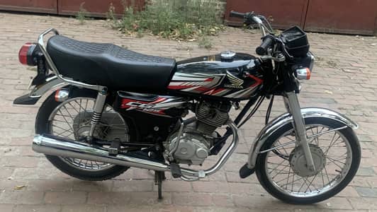 Honda CG 125 2021 model whattsapp num 03097286764.