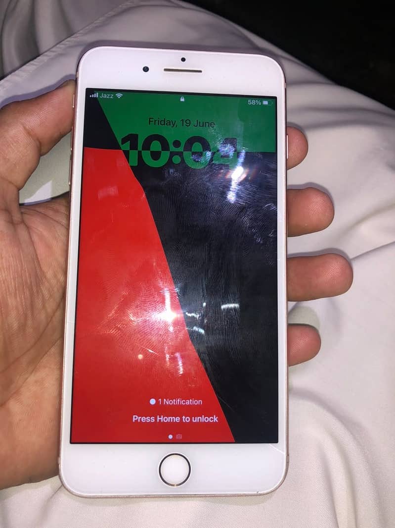 Apple iPhone 8 Plus 1