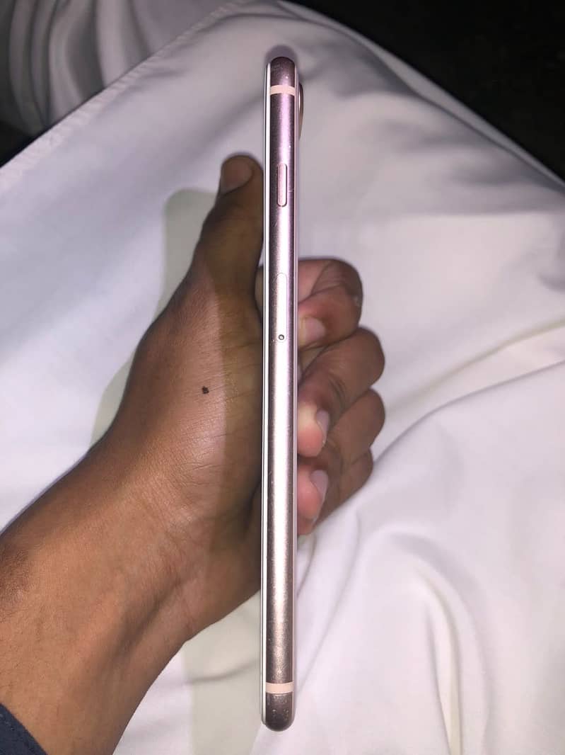 Apple iPhone 8 Plus 3