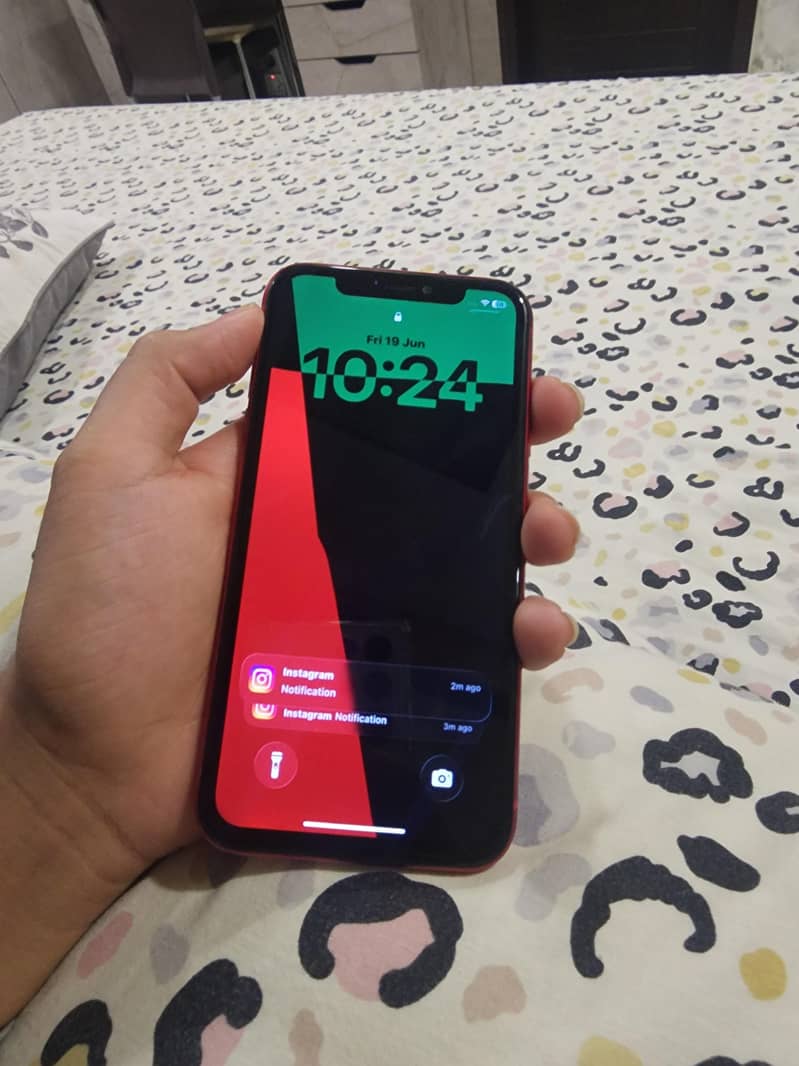 Apple iPhone 11 0
