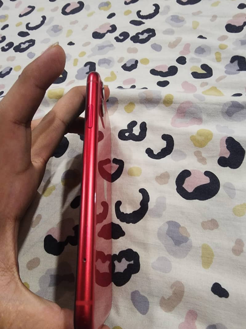 Apple iPhone 11 3