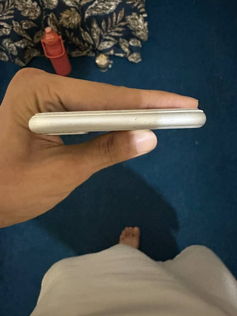 Apple iPhone 8 Plus 0