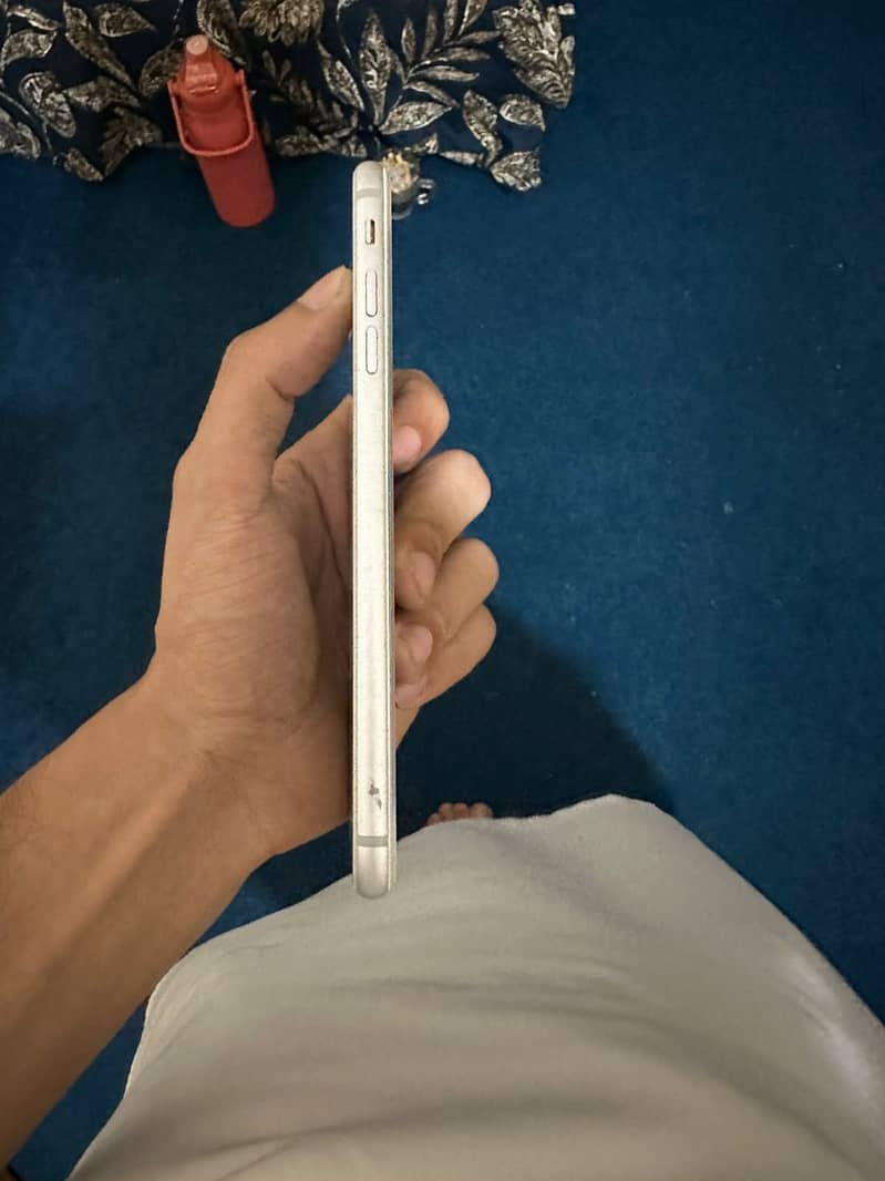 Apple iPhone 8 Plus 5