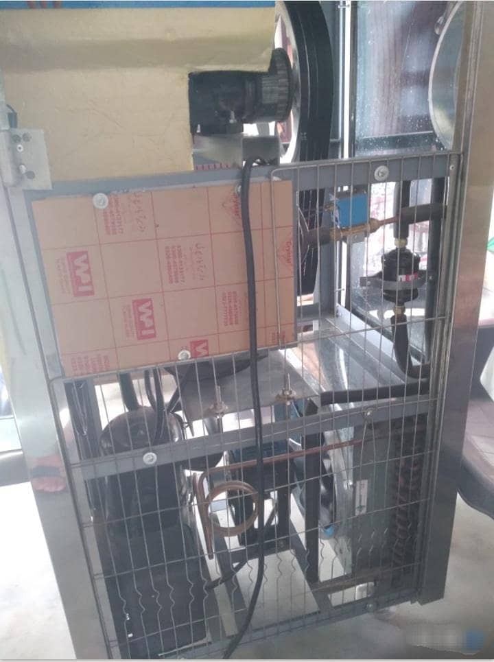 Ice cream machine 4